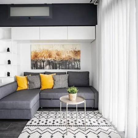 Airy Cozy - Partial Seaview Balcony! #380 *