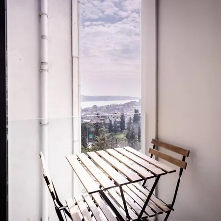 Airy Cozy - Partial Seaview Balcony! #380 Daire *