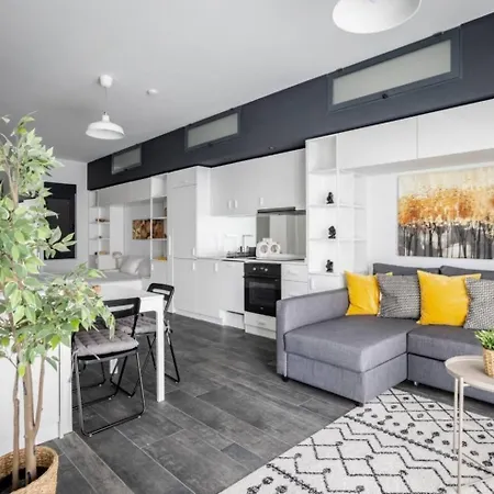 Airy Cozy - Partial Seaview Balcony! #380 Istanbul